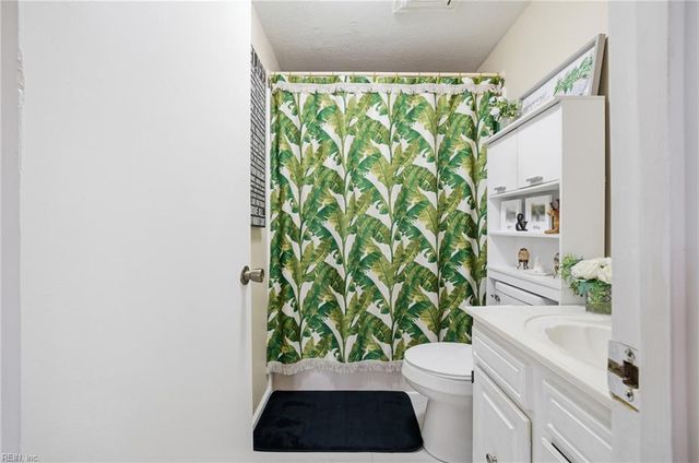 1069 Sea Holly CT, Virginia Beach, VA 23454