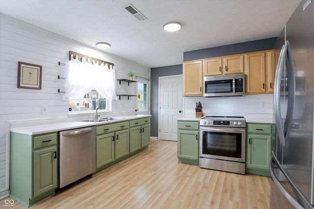 2935 Tapwood Lane, Indianapolis, IN 46217