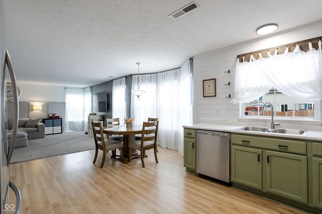 2935 Tapwood Lane, Indianapolis, IN 46217