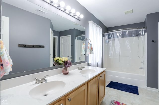 2935 Tapwood Lane, Indianapolis, IN 46217