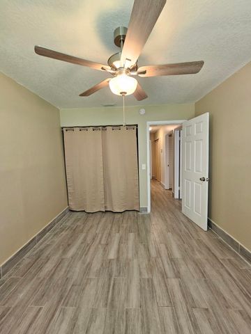 4859 Orleans Court C, West Palm Beach, FL 33415