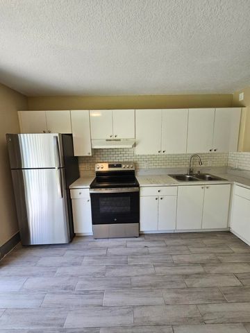 4859 Orleans Court C, West Palm Beach, FL 33415