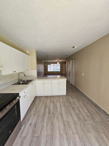 4859 Orleans Court C, West Palm Beach, FL 33415