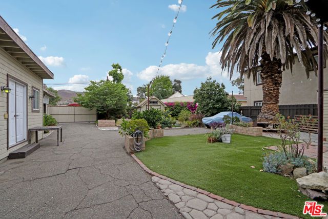 2717 Los Robles Road, Thousand Oaks, CA 91362