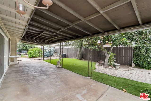 2717 Los Robles Road, Thousand Oaks, CA 91362
