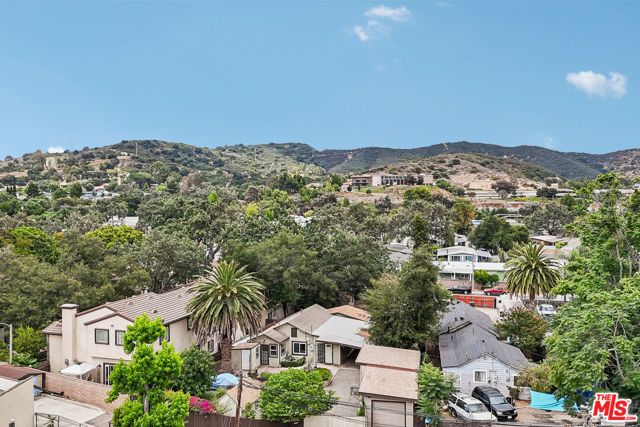 2717 Los Robles Road, Thousand Oaks, CA 91362