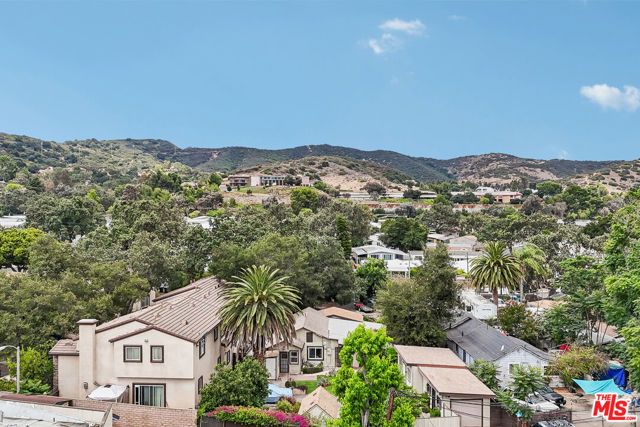 2717 Los Robles Road, Thousand Oaks, CA 91362