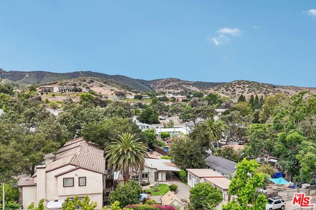 2717 Los Robles Road, Thousand Oaks, CA 91362
