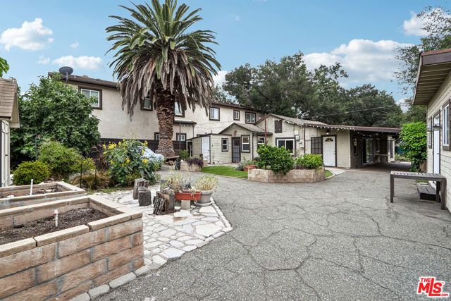 2717 Los Robles Road, Thousand Oaks, CA 91362