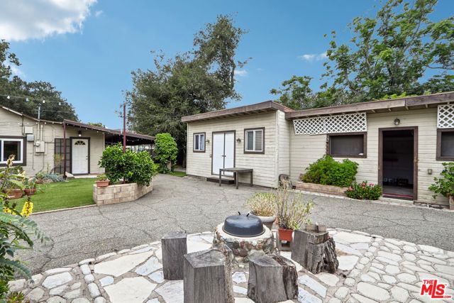 2717 Los Robles Road, Thousand Oaks, CA 91362
