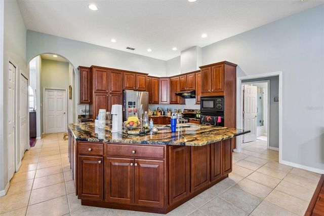 1344 TALL MAPLE LOOP, Oviedo, FL 32765