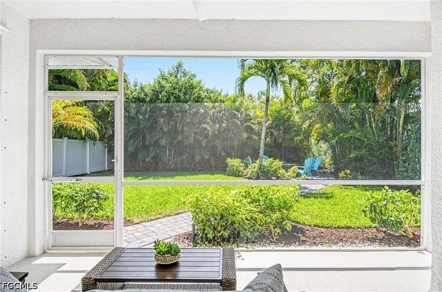 8324 Laurel Lakes BLVD, Naples, FL 34119