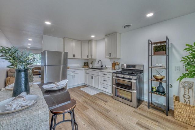520 Calaveras Drive, Salinas, CA 93906