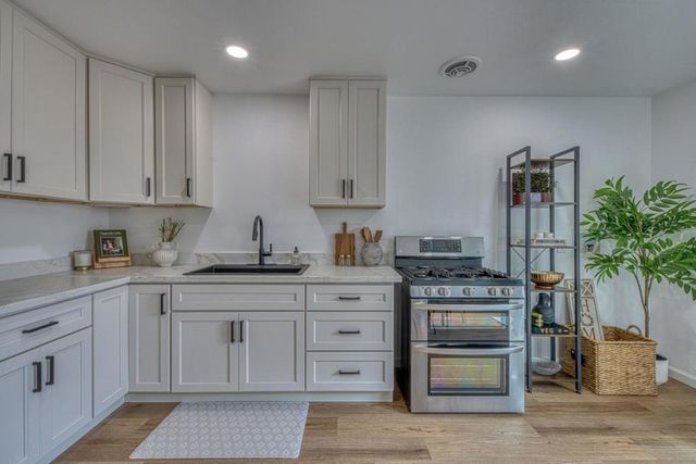 520 Calaveras Drive, Salinas, CA 93906