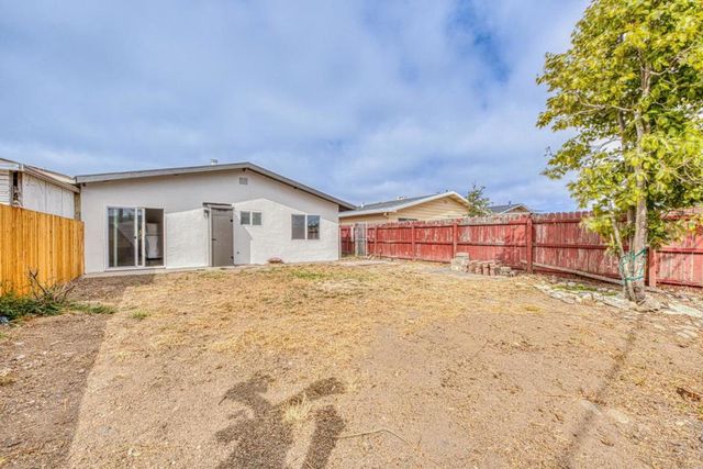 520 Calaveras Drive, Salinas, CA 93906