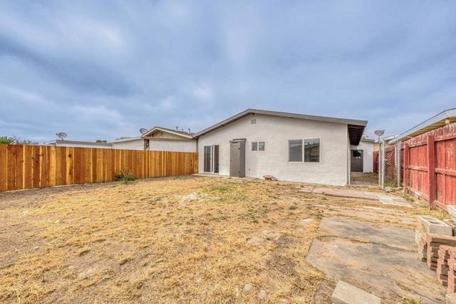 520 Calaveras Drive, Salinas, CA 93906