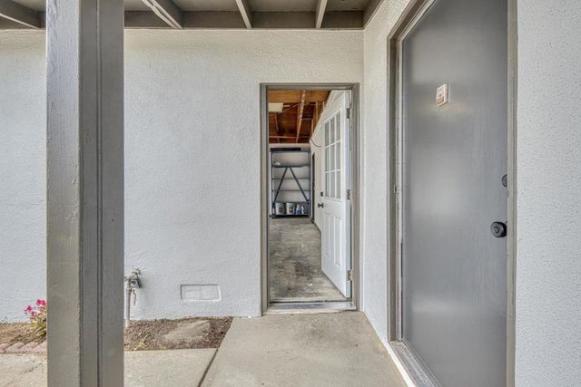 520 Calaveras Drive, Salinas, CA 93906