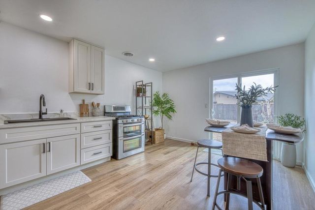 520 Calaveras Drive, Salinas, CA 93906