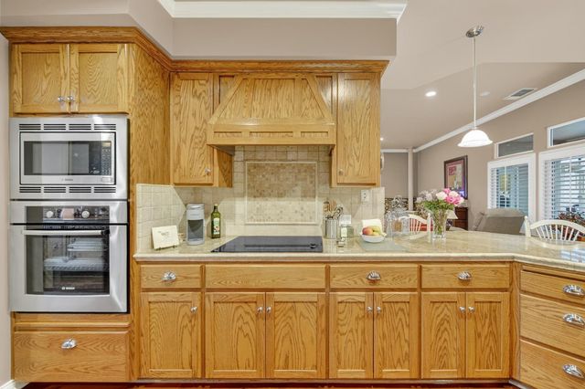 2382 20th Avenue, Kingsburg, CA 93631