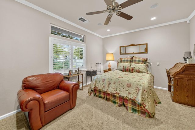 2382 20th Avenue, Kingsburg, CA 93631