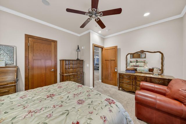 2382 20th Avenue, Kingsburg, CA 93631