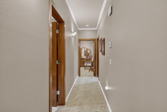 2382 20th Avenue, Kingsburg, CA 93631