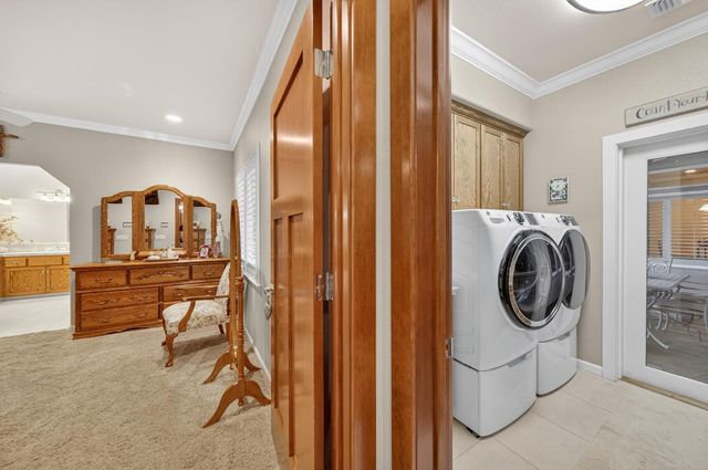 2382 20th Avenue, Kingsburg, CA 93631