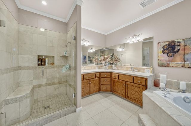 2382 20th Avenue, Kingsburg, CA 93631