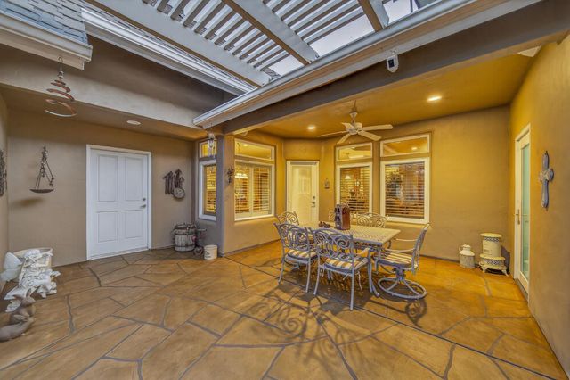 2382 20th Avenue, Kingsburg, CA 93631