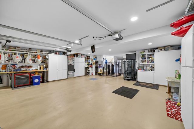 2382 20th Avenue, Kingsburg, CA 93631