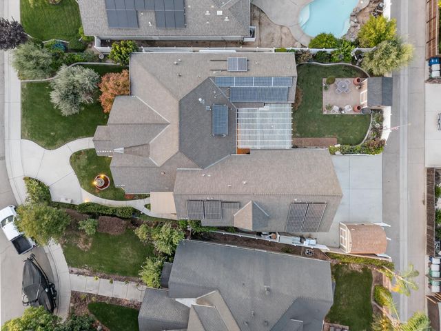 2382 20th Avenue, Kingsburg, CA 93631