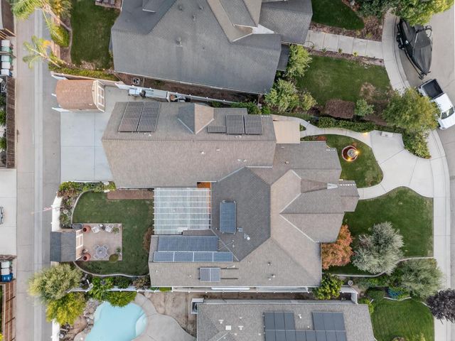 2382 20th Avenue, Kingsburg, CA 93631