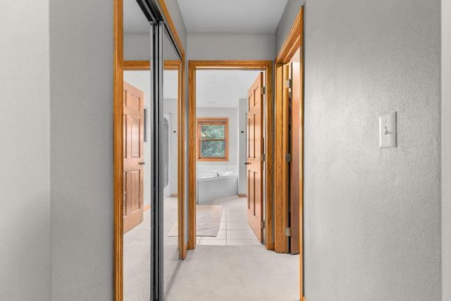 2191 BRAMBLEWOOD COURT, Neenah, WI 54956