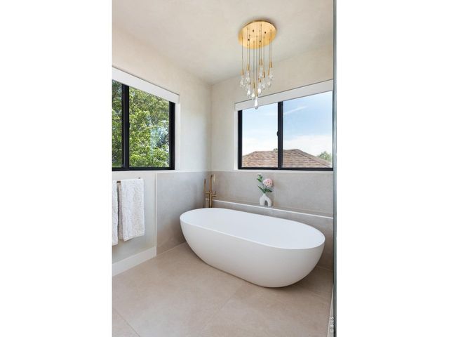 6915 Goose Point Ct, Longmont, CO 80503