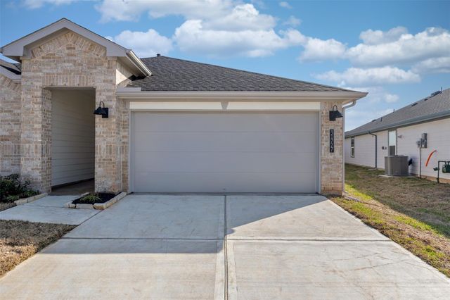 31727 Hallington Hill Lane, Fulshear, TX 77441