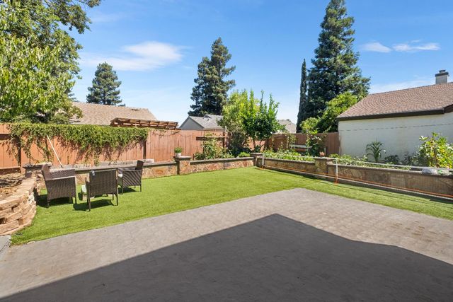 8041 Kelty Ct, Sacramento, CA 95828