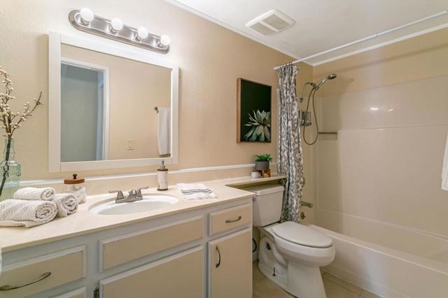 771 Williamsburg Way B, Gilroy, CA 95020