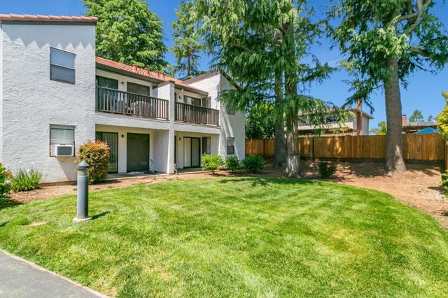 771 Williamsburg Way B, Gilroy, CA 95020