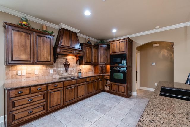 11 Ison Creek Cove, Little Rock, AR 72223
