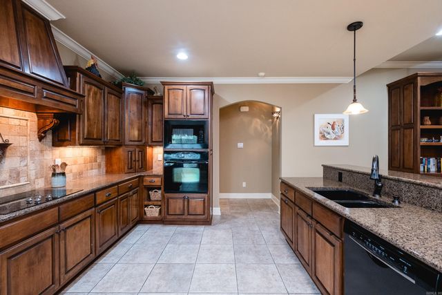 11 Ison Creek Cove, Little Rock, AR 72223