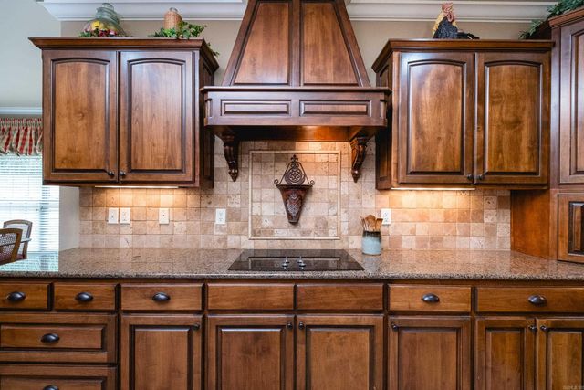 11 Ison Creek Cove, Little Rock, AR 72223
