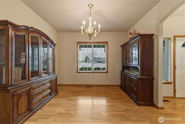 803 SE Vintage Way, College Place, WA 99324