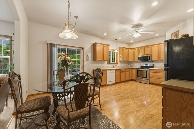 803 SE Vintage Way, College Place, WA 99324