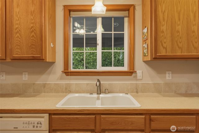 803 SE Vintage Way, College Place, WA 99324