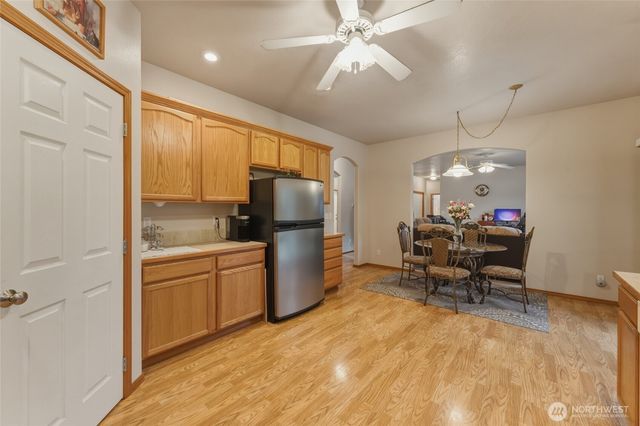 803 SE Vintage Way, College Place, WA 99324