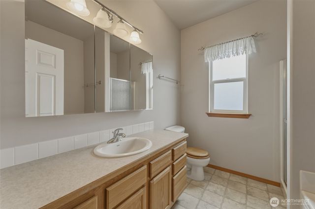 803 SE Vintage Way, College Place, WA 99324