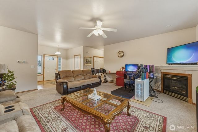 803 SE Vintage Way, College Place, WA 99324