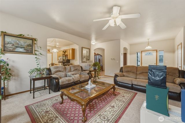 803 SE Vintage Way, College Place, WA 99324