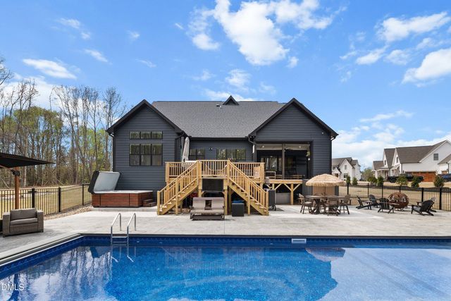 4908 Hidden Pasture Way, Zebulon, NC 27597