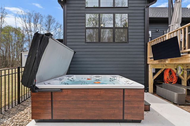 4908 Hidden Pasture Way, Zebulon, NC 27597